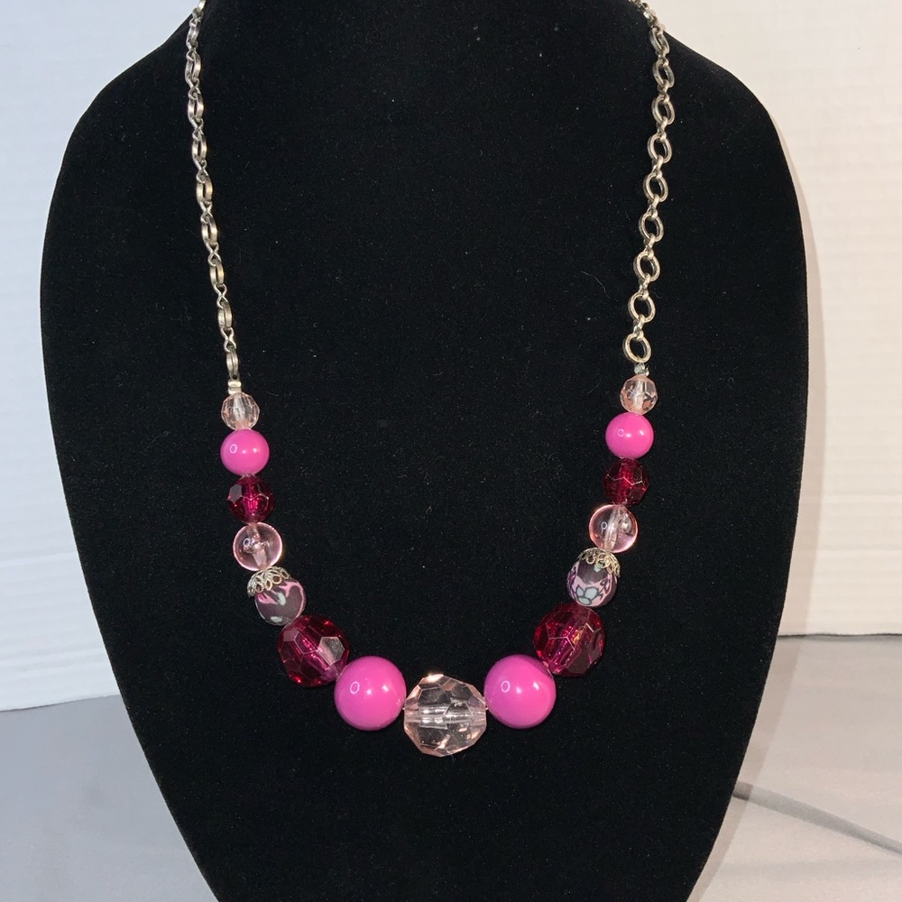 American Eagle Faceted & smooth Finish Pink Beaded Signed Silver Tone 23”